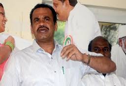 komati reddy venkat reddy,uthamkumar reddy,tpccchief,congress high command  ఆ బ్రదర్స్‌ కాంగ్రెస్‌పై యుద్ధం ప్రకటిస్తారా..??